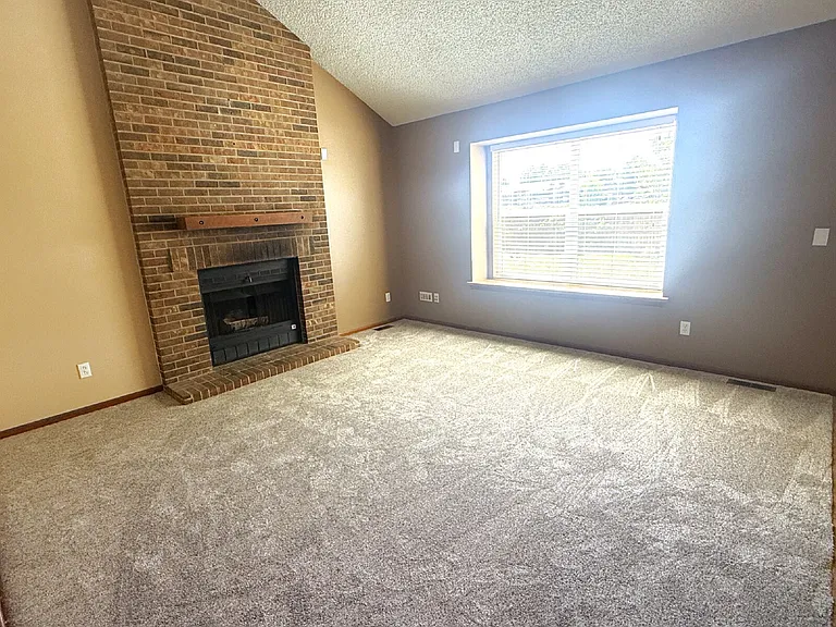 15720 E Exposition Dr — Photo 8