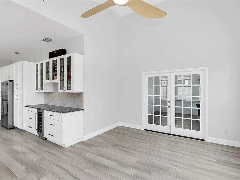 1006 Nottingham St — Photo 21