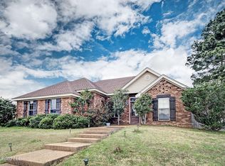 300 Fairview Dr, Brandon, MS 39047