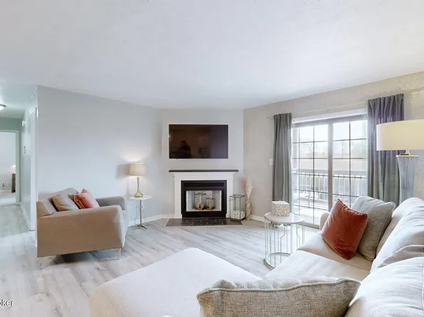 9810 Whipps Mill Rd Unit 4, Louisville, KY 40223