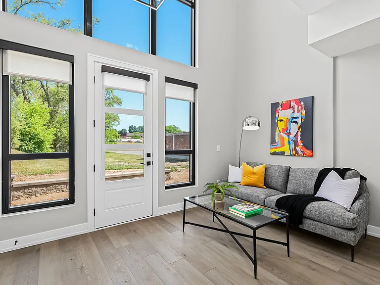 Tienken Trail Lofts — Photo 7