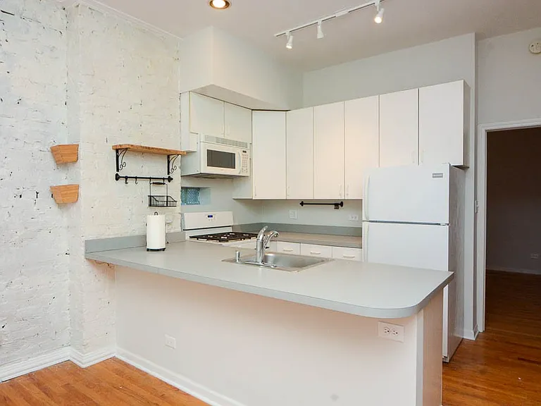 1129 N Winchester Ave #3C — Photo 3