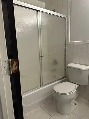 Rented by 18 REALTY | media 4