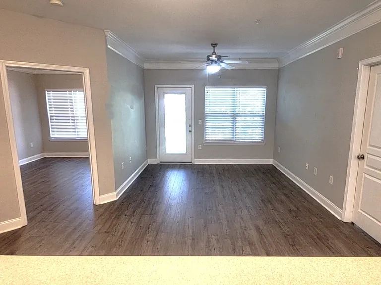 1421 Basildon Rd — Photo 5