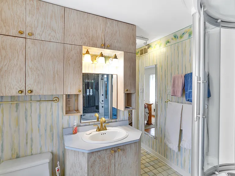 10 Alsop Rd — Photo 5
