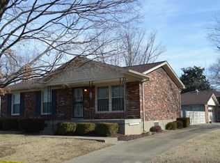 7907 Naples Rd, Louisville, KY 40219