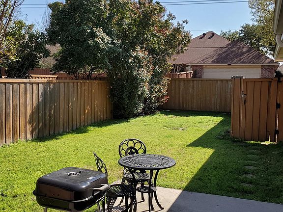 3rd image of 483 Grace Ln