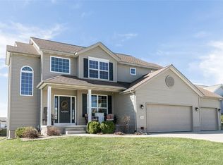 2119 Radcliffe Dr SW, Cedar Rapids, IA 52404