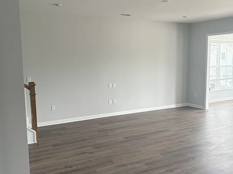 152 Highpointe Dr — Photo 12