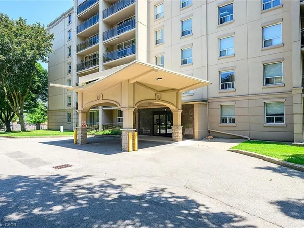 6390 Huggins St #708, Niagara Falls, ON L2J 1H1