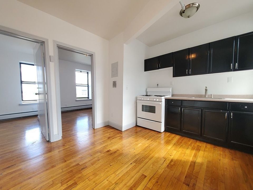 1st image of 375 Pleasant Ave #B6