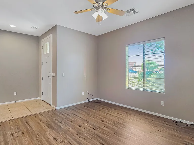 9912 W Marguerite Ave — Photo 6