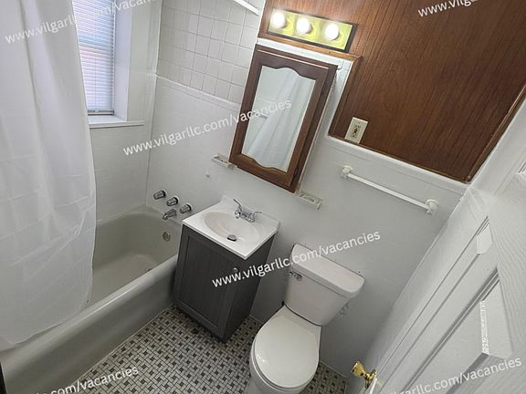 5th image of 5617-5619 Hohman Ave #1