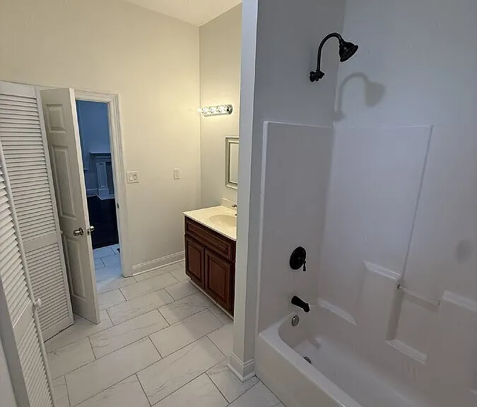 2235 Whitaker St — Photo 17