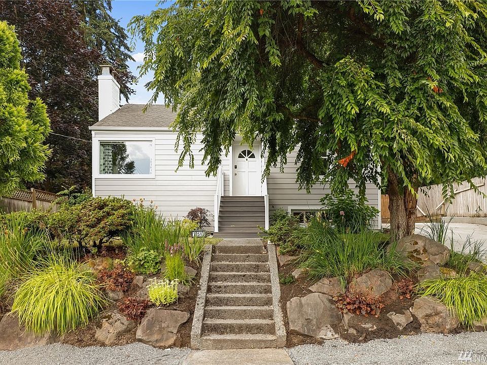 2nd image of 12513 22nd Ave NE