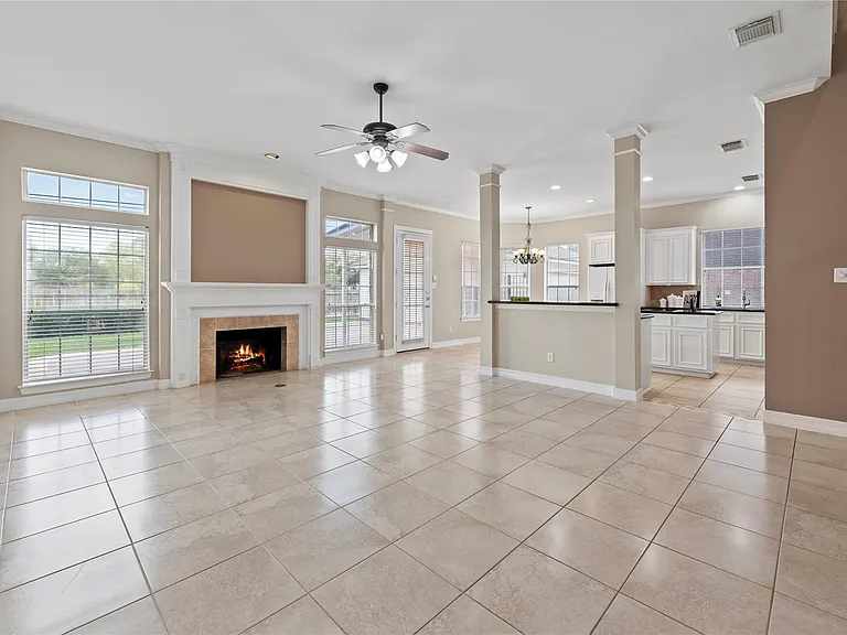 2923 Zachary Bend Ln — Photo 9