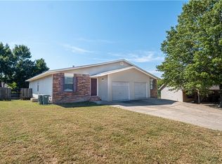 3419 W Harvard St, Fayetteville, AR 72704