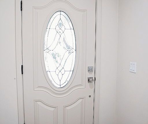 3rd image of 80 Park Ln