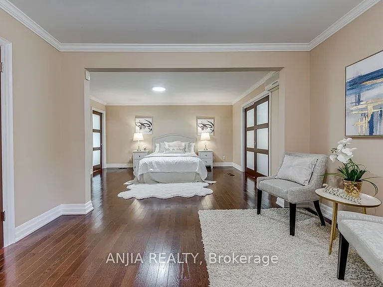 2419 Lionheart Cres — Photo 14