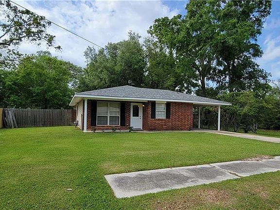 2nd image of 3835 Arrowhead Dr