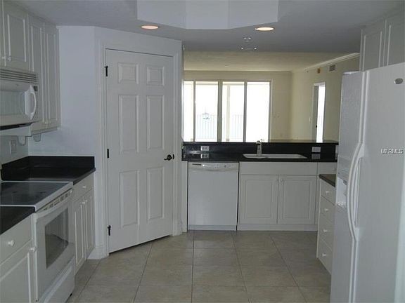 5th image of 5 Indian River Ave APT 703