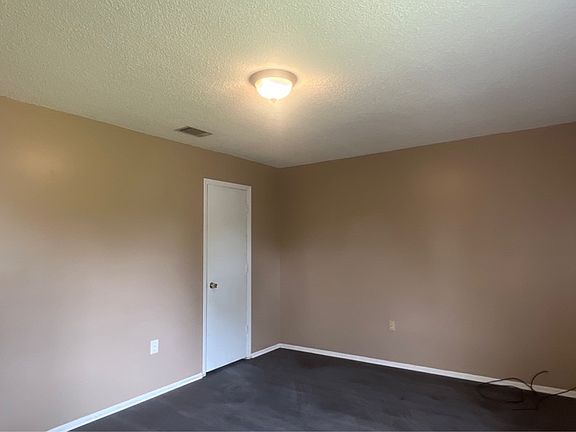 4th image of 310 Carriage Ln APT A