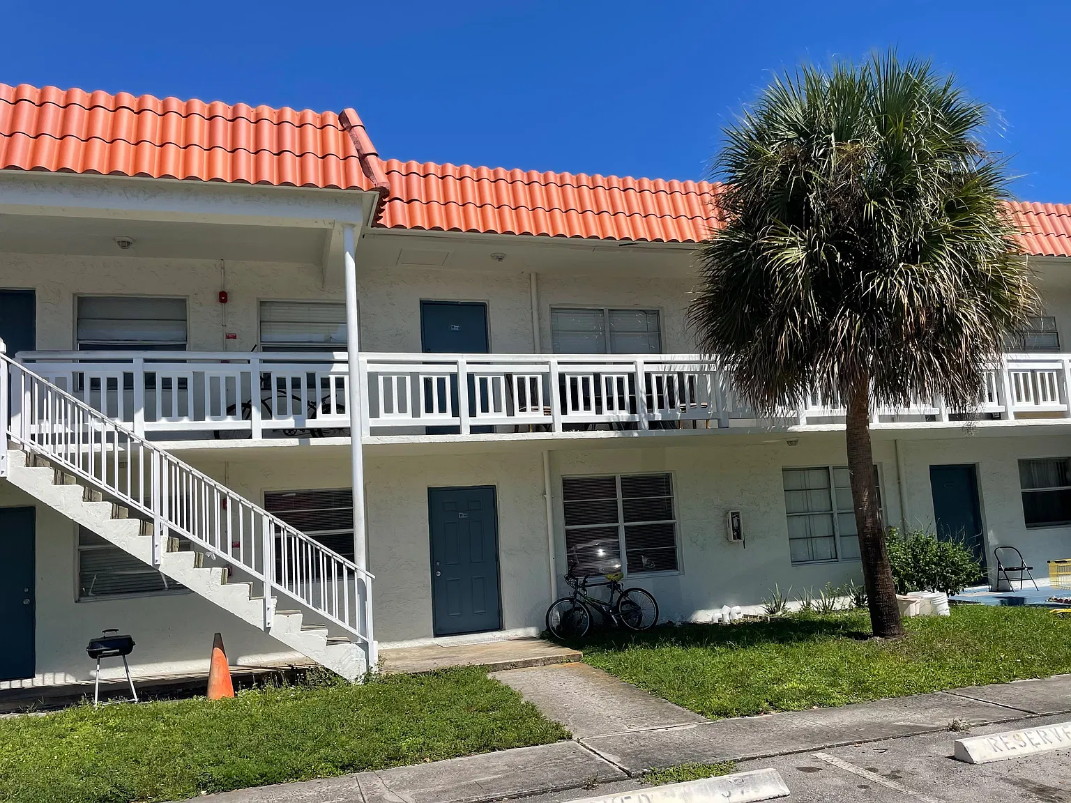 1331 S Dixie Hwy — Photo 1