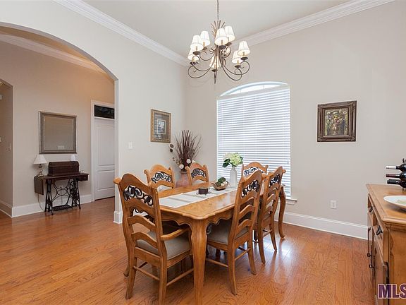 4th image of 13099 Oak Knoll Dr