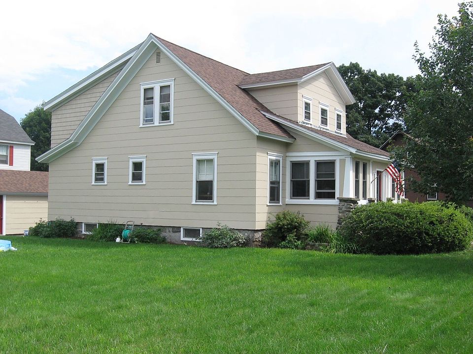 2nd image of 383 Pelham St