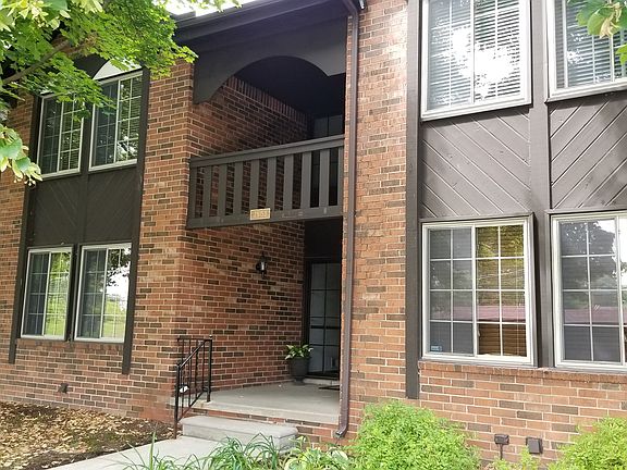 2nd image of 29153 Wellington Rd E APT 39