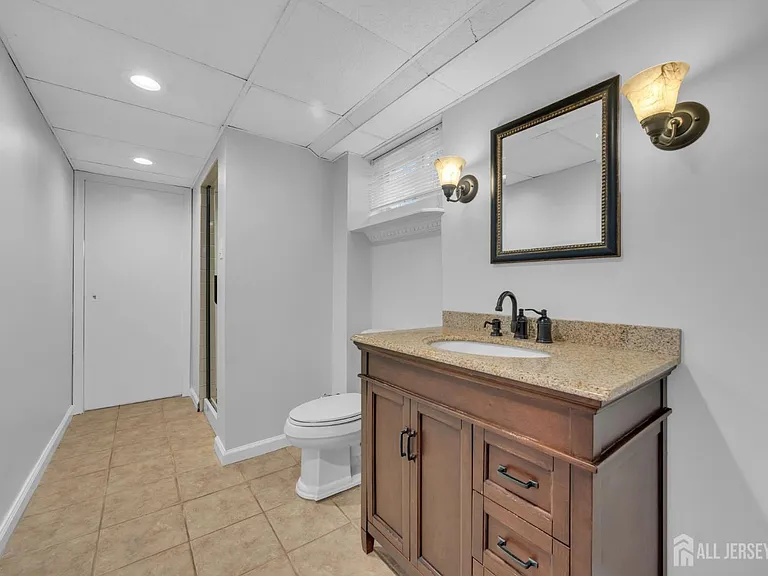 1430 Kearney Dr — Photo 40