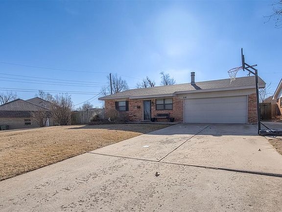 3rd image of 218 Klondike Dr