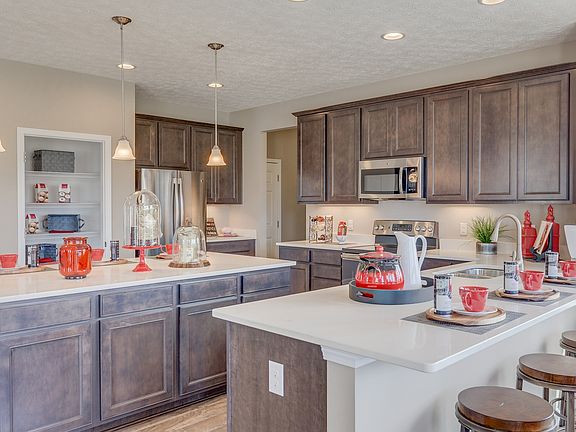 Ample cabinet space in kitchen