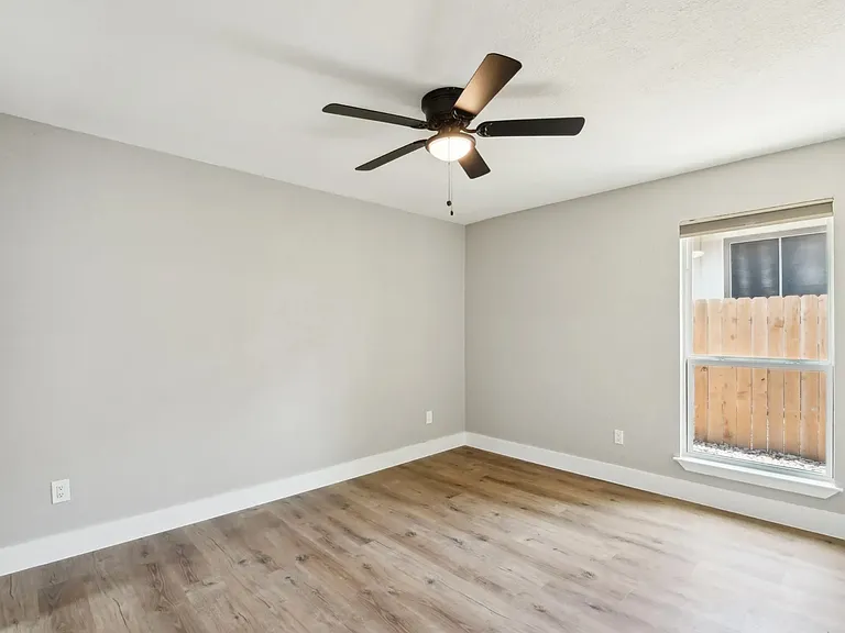 4602 Brown Bark Pl #A — Photo 8
