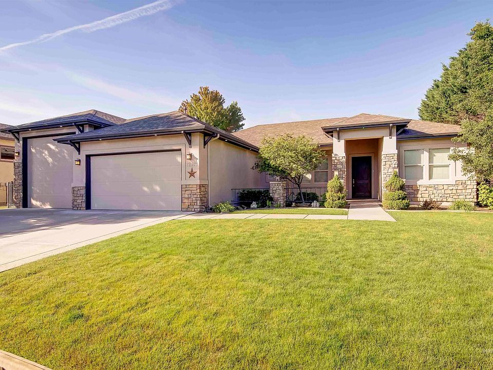 1st image of 12141 W Pinewood River Ln