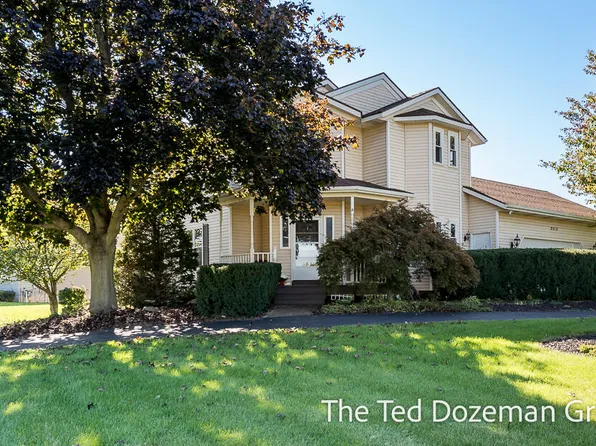 2513 Meadow Dr, Zeeland, MI 49464