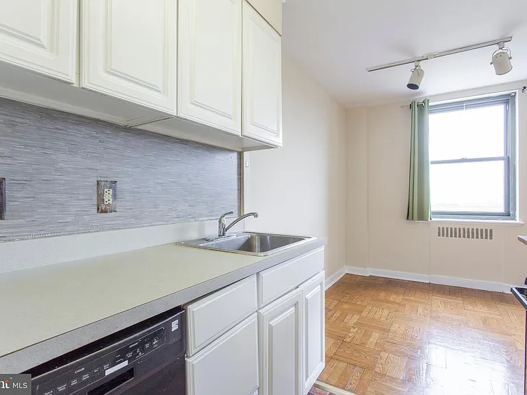 2601 Pennsylvania Ave #711 — Photo 16