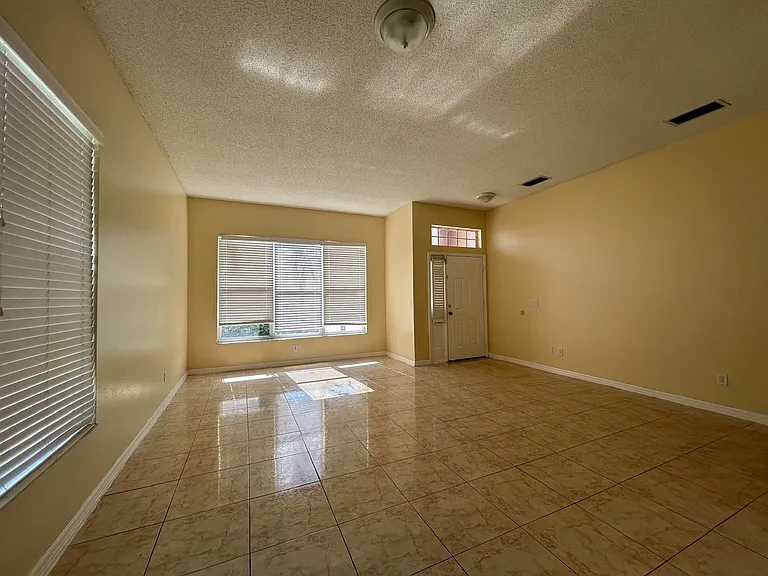 13367 Luxbury Loop — Photo 17