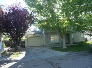 1681 Lark Spur Dr NE, Rio Rancho, NM 87144