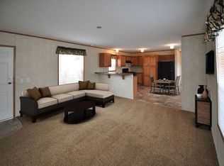 950 Willow St, Lomira, WI 53048