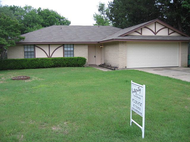 1st image of 839 Twilight Dr