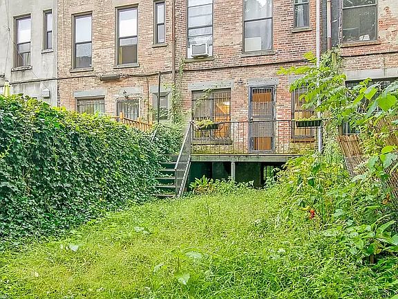 3rd image of 533 W 149th St
