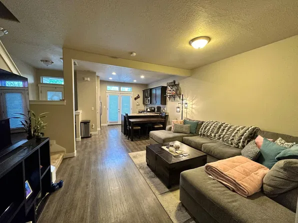 11224 S Summer Heights Dr, South Jordan, UT 84095