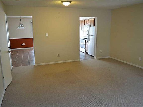 3rd image of 249 N Hill Ln