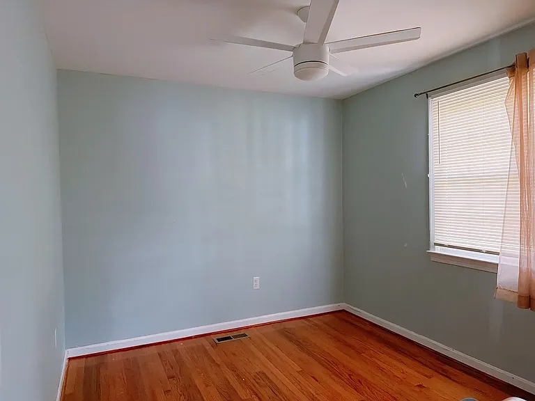 4360 Greenberry Ln — Photo 11
