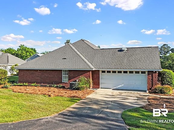 2nd image of 14142 Pecan Ln