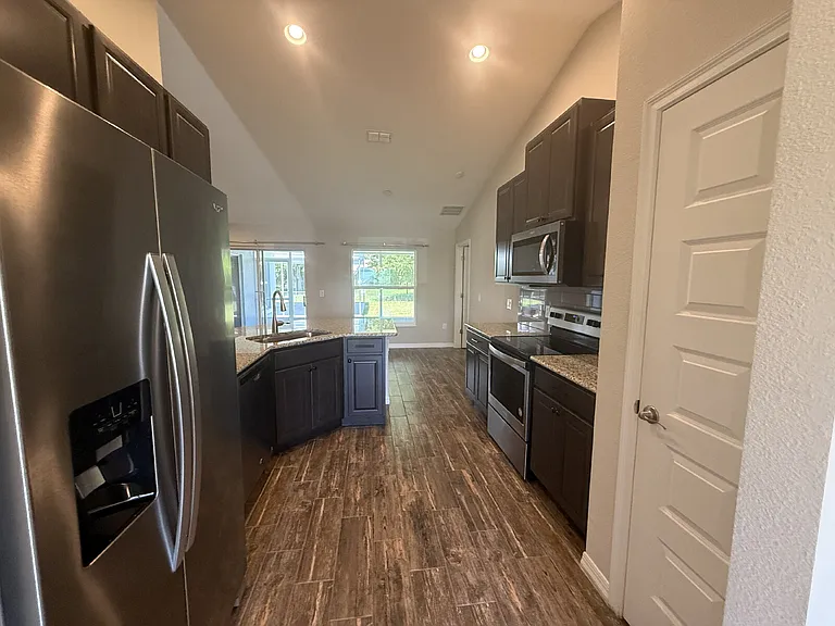 230 Wisconsin Ave — Photo 11