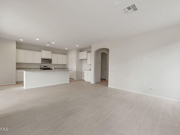 4th image of 21352 N 270TH Avenue