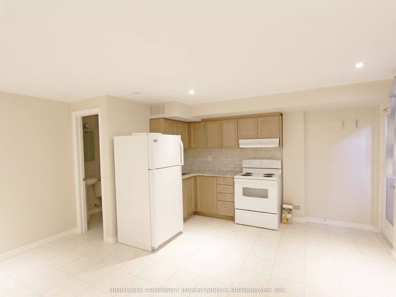 4th image of 64 Beaver Ave #Basement