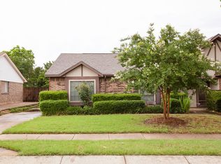 2902 Post Oak Dr, Euless, TX 76039